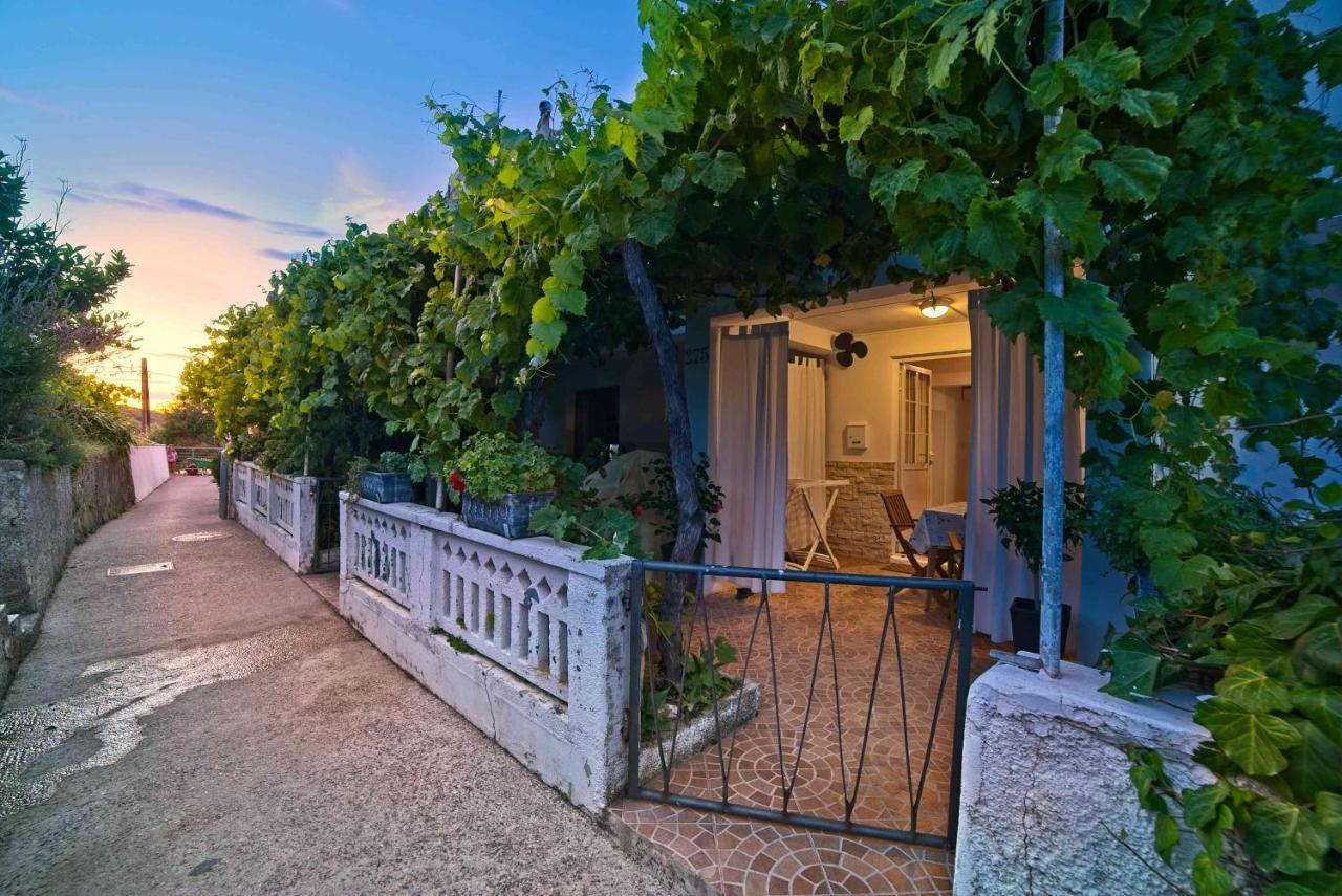 Beach Villa Ema Supetarska Draga Eksteriør billede
